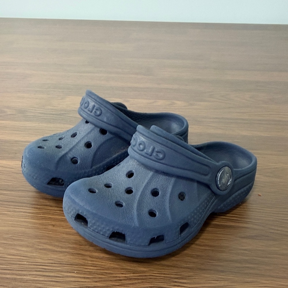 Crocs Kids Classic Clog‎ Navy Blue Slip On Shoes Size 4 5